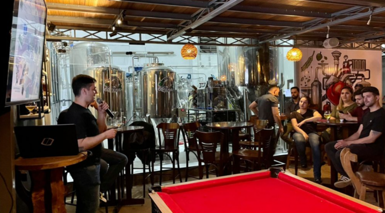 irmos-criam-laboratrio-no-quintal-de-casa-e-se-tornam-lderes-de-empresa-de-tecnologia