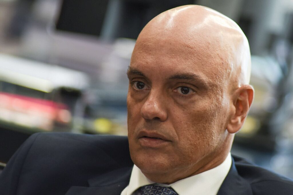 moraes-envia-pgr-pedido-para-suspender-redes-sociais-de-nikolas-ferreira