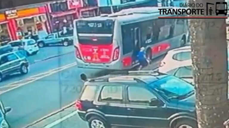 VDEO: Idosa  arrastada por nibus no momento do desembarque na zona Leste; Anjo da Guarda ser analisado vdeo:-idosa-arrastada-por-nibus-no-momento-do-desembarque-na-zona-leste;-anjo-da-guarda-ser-analisado