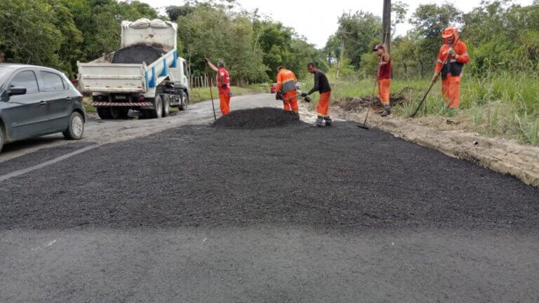 Prefeitura retoma segunda etapa de pavimentação no ramal do Brasileirinho nesta terça-feira, 28