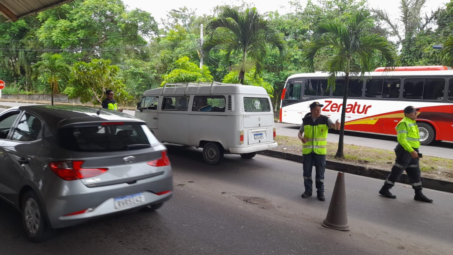 prefeitura-realiza-operao-para-fiscalizar-transporte-pblico-de-manaus