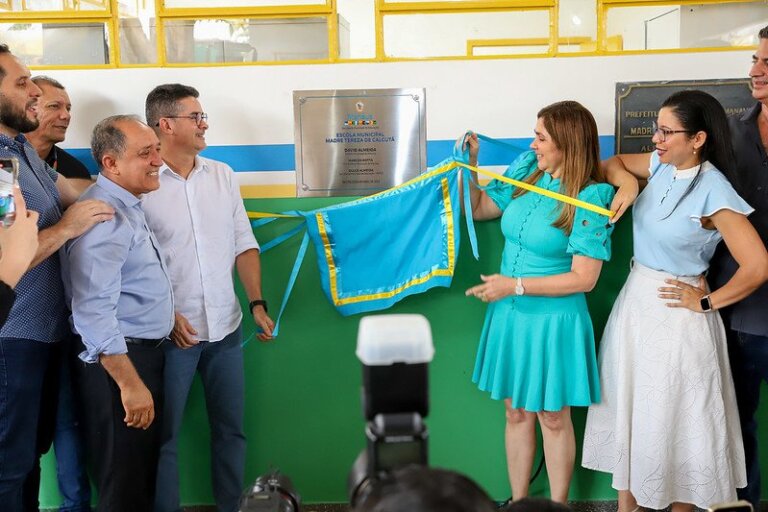 Prefeitura de Manaus atinge marca histrica de 300 escolas revitalizadas na atual gesto municipal prefeitura-de-manaus-atinge-marca-histrica-de-300-escolas-revitalizadas-na-atual-gesto-municipal
