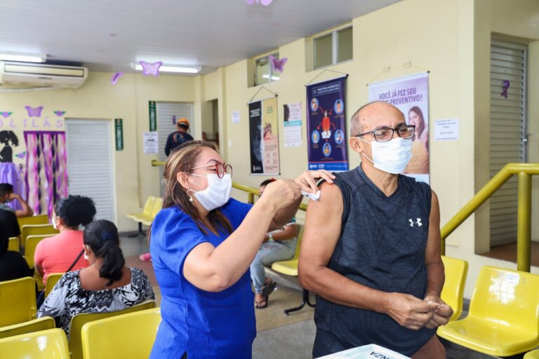 Prefeitura de Manaus convoca grupos prioritrios para vacinao contra a influenza prefeitura-de-manaus-convoca-grupos-prioritrios-para-vacinao-contra-a-influenza