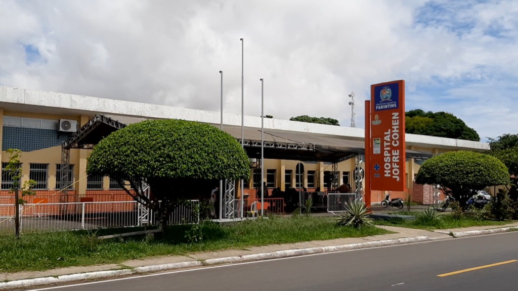 Criminosos quebram vidro de hospital e atiram contra homem que estava internado em Parintins, no AM | amazonas