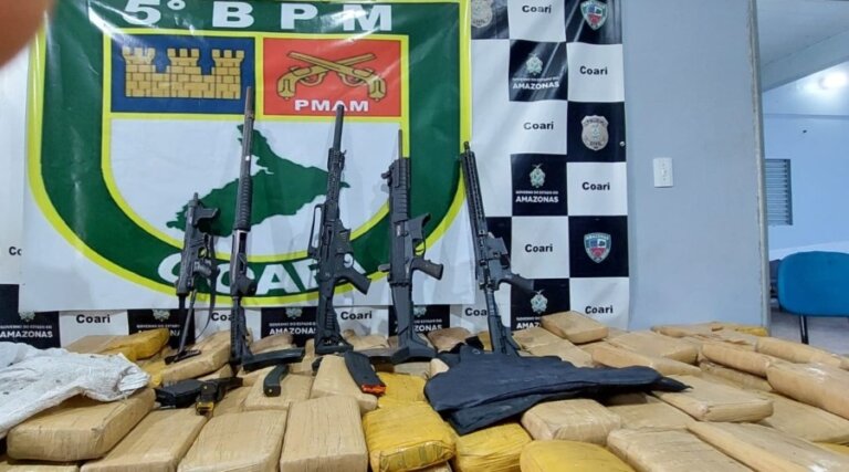 Dupla é presa com quase uma tonelada de drogas e armas no interior do AM