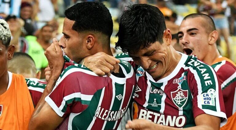 No Maracanã, Fluminense domina Flamengo, faz 4 a 1 e é bicampeão carioca