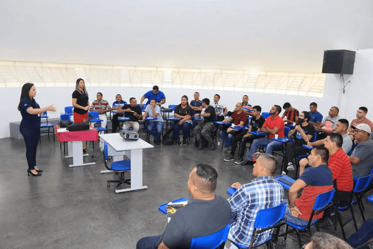 Prefeitura de Manaus promove treinamento com 350 agentes de portaria que vão atuar nas escolas
