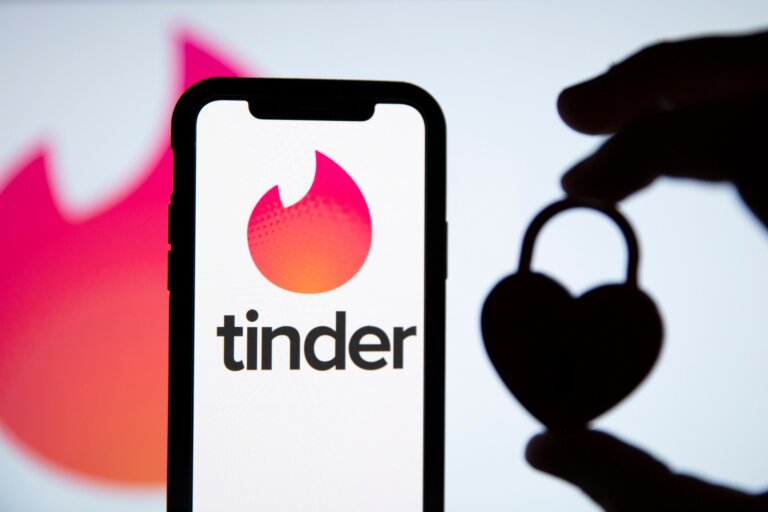 Date mais seguro: Tinder cria verificação contra golpistas