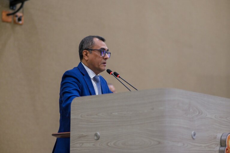 Diretor-presidente do IMMU explica custos do sistema de transporte para vereadores da Câmara Municipal de Manaus