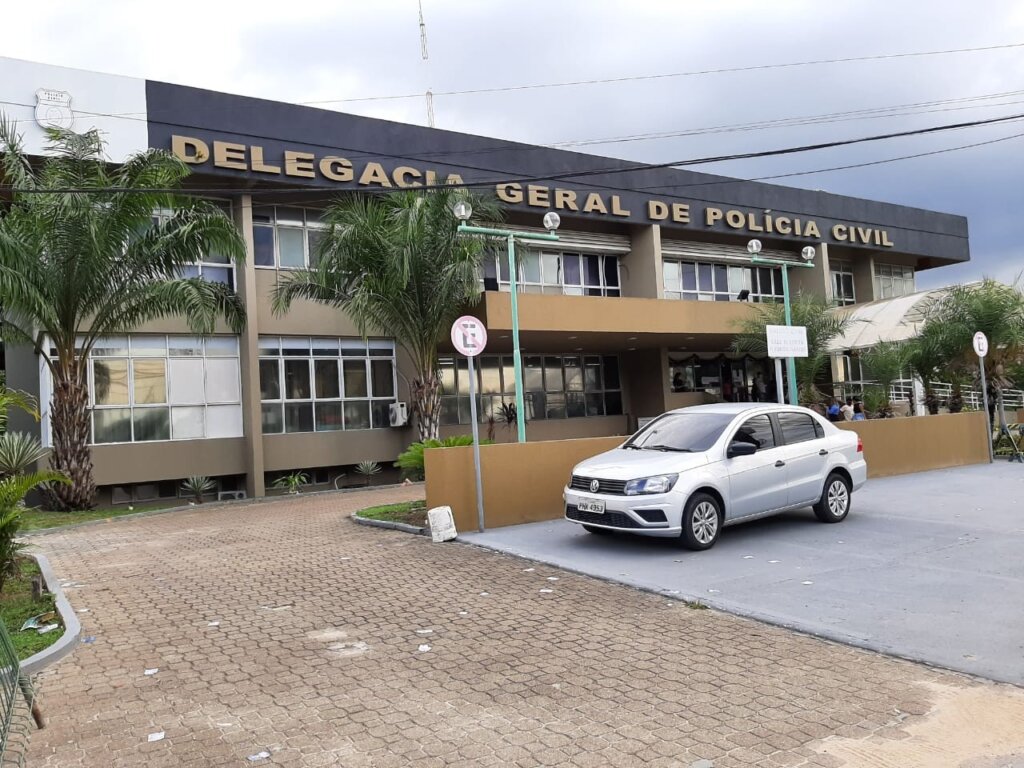 Dupla extorquia vítimas e ameaçava divulgar fotos íntimas em grupo com mais de 200 mil pessoas, diz polícia do AM