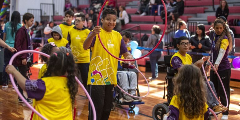 Festival leva esportes paralímpicos a crianças com e sem deficiência