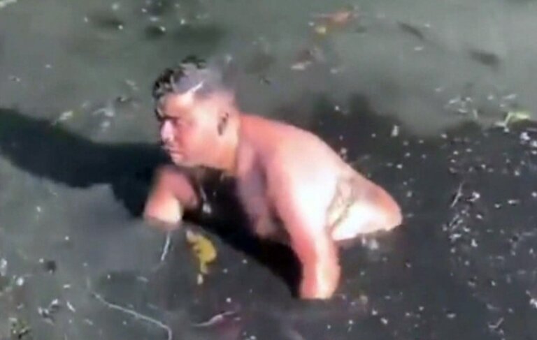 Homem pula em valão no Riocentro para resgate celular, e ‘pescaria’ no esgoto dura três horas;  vídeo