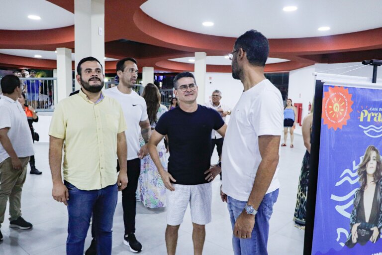 Neguinho da Beija-Flor canta na Casa de Praia Zezinho Corrêa neste domingo
