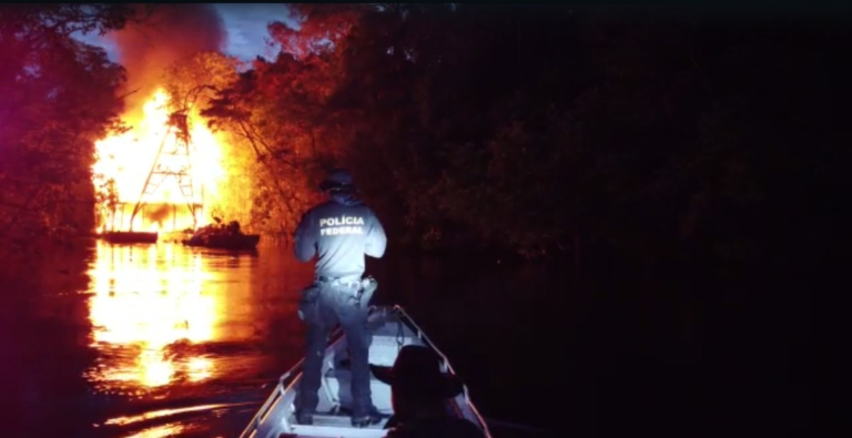 PF e ICMBio destroem 5 dragas usadas pelo garimpo ilegal em área de conservação no AM |  amazonas