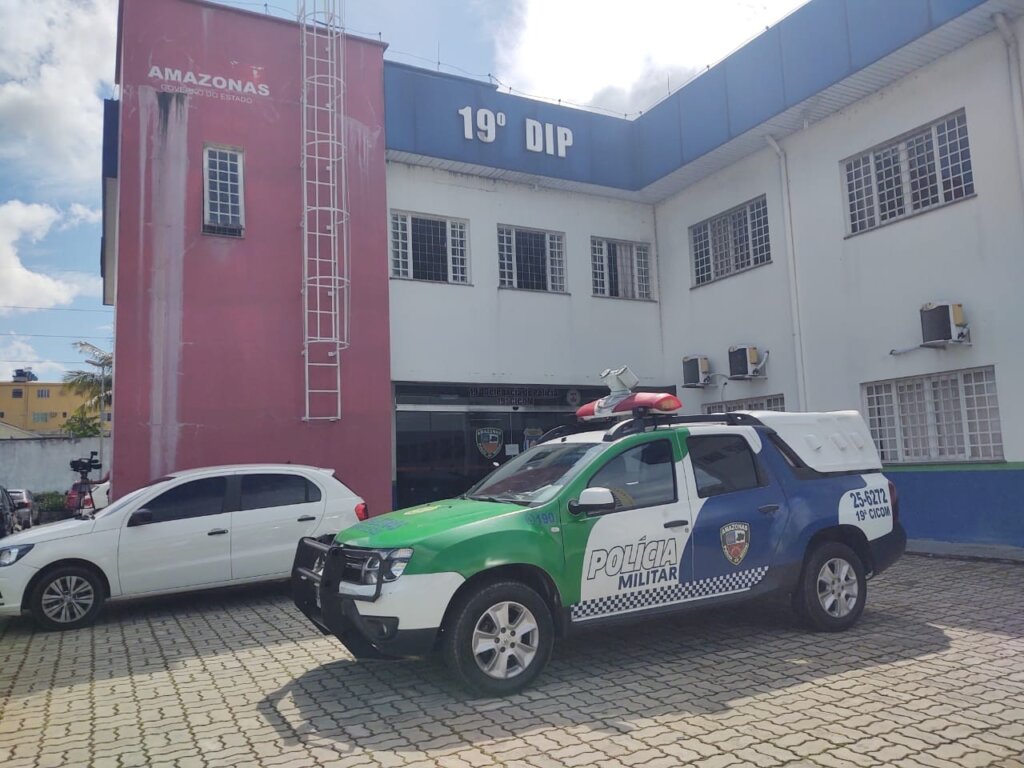 Policial militar é preso por suspeita de tráfico de drogas e porte ilegal de armas em Manaus