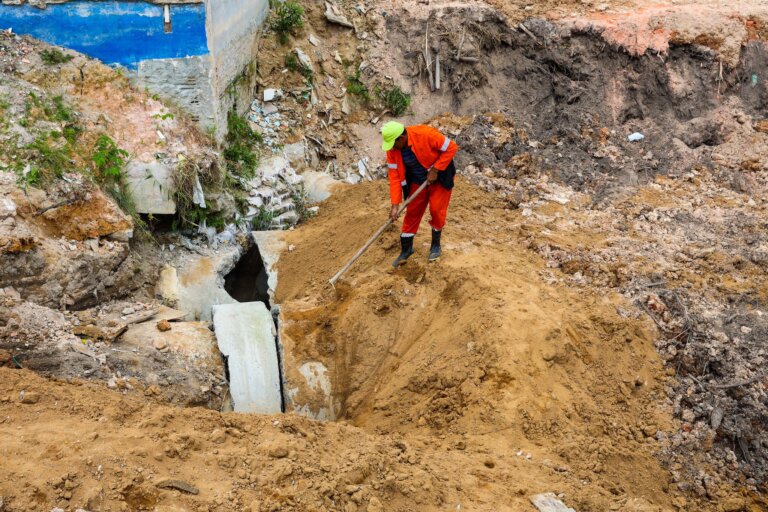 Prefeitura conclui obras de implantação de rede de drenagem no bairro Monte das Oliveiras