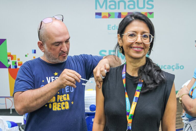 Prefeitura de Manaus realiza dia de imunização na sede da Semed