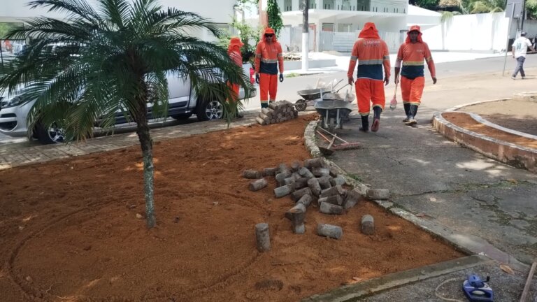 Prefeitura de Manaus revitaliza praça Domingos Russo, na zona Centro-Sul