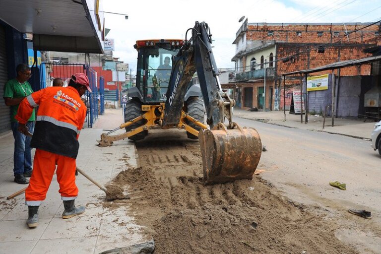Prefeitura recupera 50 metros de rede de drenagem em Petrópolis