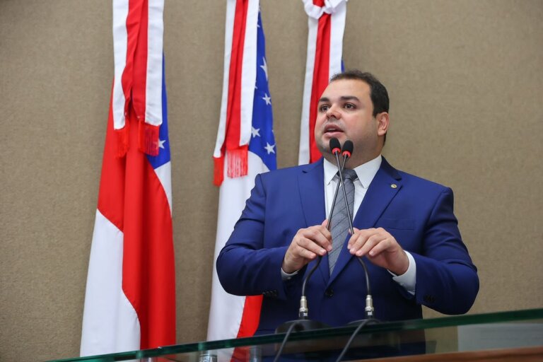 Presidente da Aleam, deputado Roberto Cidade cobra entusiasmo e presença de superintendente do DNIT na Assembleia Legislativa | Momento Assembleia