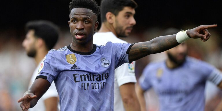 Presidente da Federação Espanhola presta apoio a Vinicius Júnior