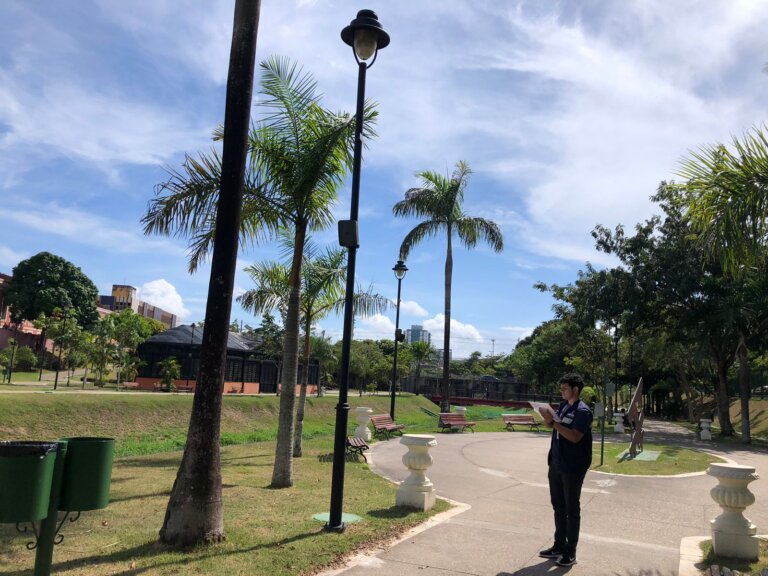 Ageman vistoria iluminação pública do parque Jefferson Péres