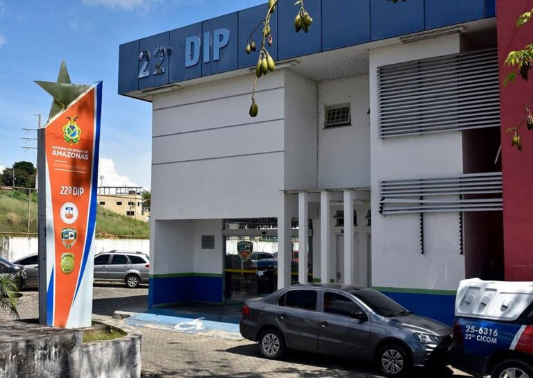 Dupla é presa suspeita de desvio R$ 379 mil de instituição financeira, em Manaus |  amazonas