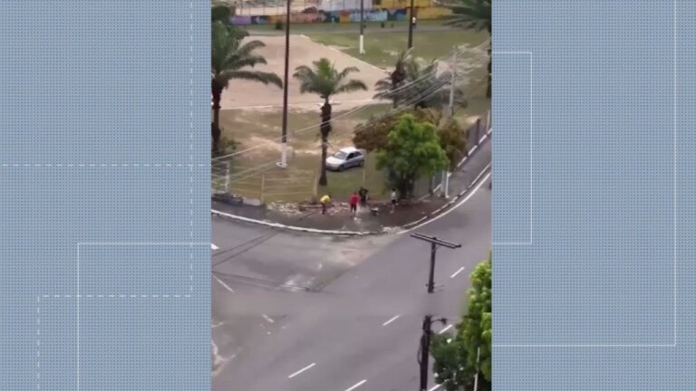 Mureta e grades são destruídas na CSU do Parque Dez em Manaus sem autorização