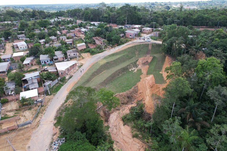 Obra da prefeitura para conter o embarque chega a 50% de execução no Parque das Tribos