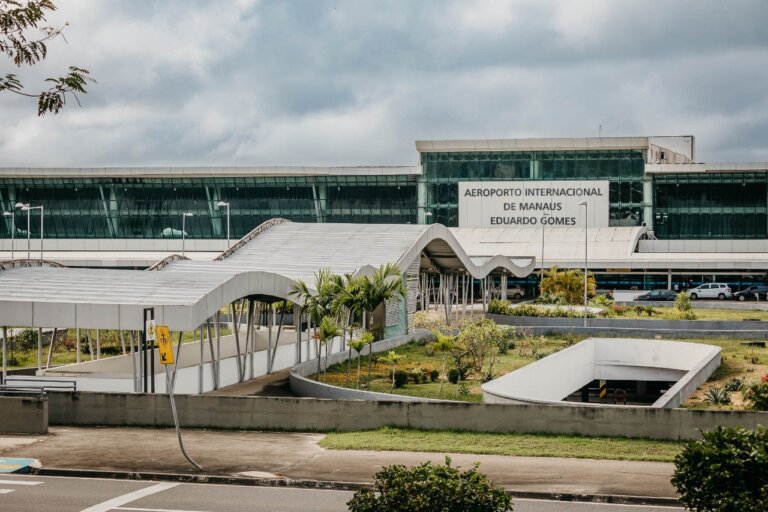 PF prende homem dentro de avião no Aeroporto Internacional de Manaus