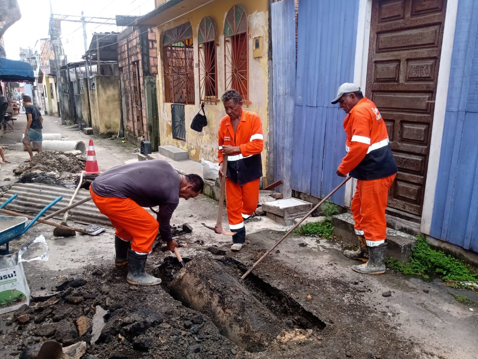 Prefeitura de Manaus intensifica obras de infraestrutura no bairro Dom Pedro