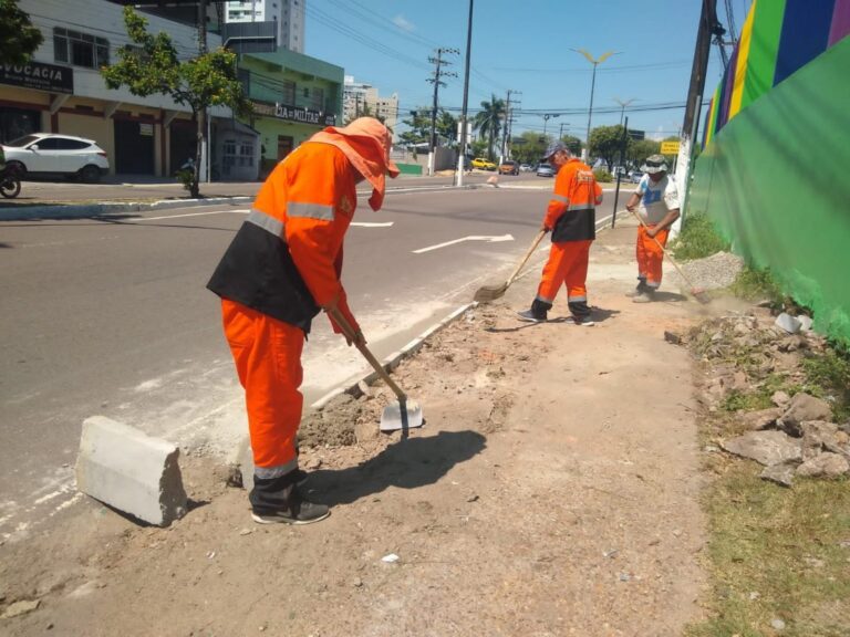 Prefeitura de Manaus revitaliza calçada e meio-fio em escola municipal no bairro Compensa