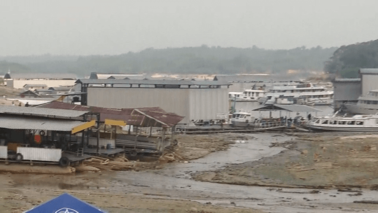 Estiagem no Amazonas Afeta Navegação e Abastecimento de Água