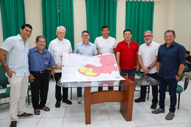Prefeitura de Manaus e Arquidiocese firmam parceria para Regularização Fundiária no Bairro São Raimundo