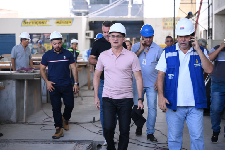 Prefeito de Manaus, David Almeida, Supervisiona Obras de Infraestrutura para Ampliar Serviços Municipais