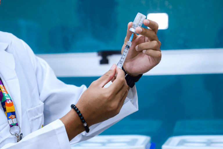 Prefeitura de Manaus realiza “Dia D” de vacinação contra influenza e multivacinação em ampla mobilização