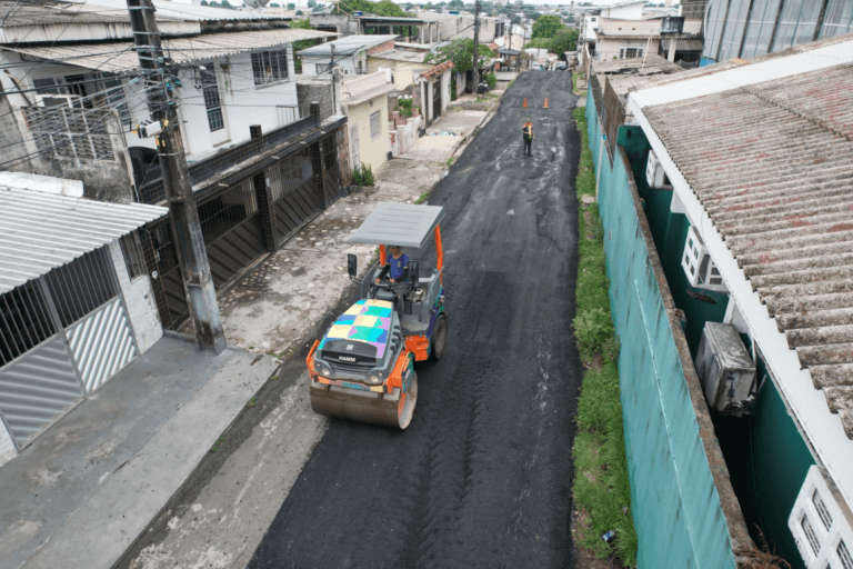 Prefeitura recupera novo trecho no bairro São Francisco com serviço de recapeamento