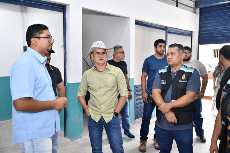 Incêndio na Feira Municipal do Santo Antônio Mobiliza Prefeito e Equipe para Início Imediato da Revitalização