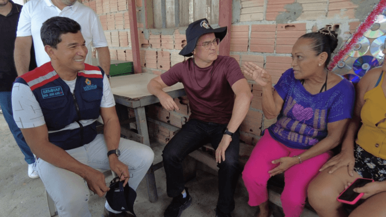 Prefeito de Manaus, David Almeida, Anuncia Investimentos em Moradias no Bairro Puraquequara