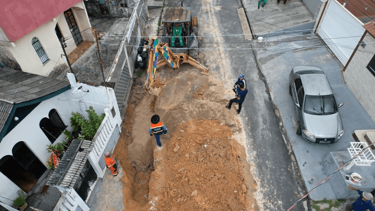 Prefeitura de Manaus Inicia Obras Emergenciais na Zona Sul para Corrigir Danos em Infraestrutura