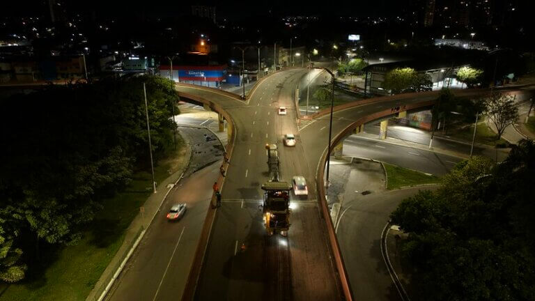 Prefeitura de Manaus Inicia Obra de Recapeamento no Viaduto Miguel Arraes