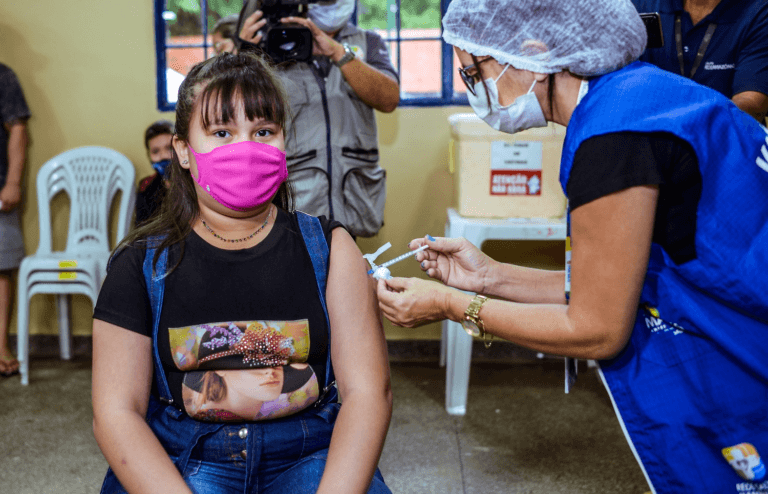 Prefeitura de Manaus adota vacinação contra HPV em dose única para crianças e adolescentes