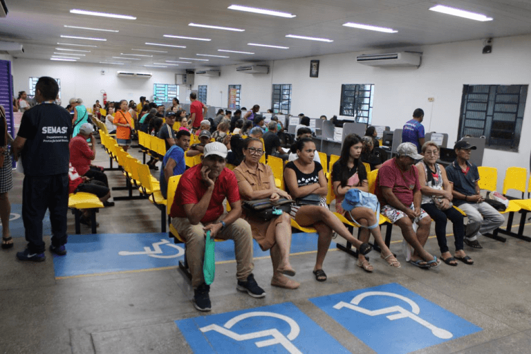 Prefeitura de Manaus alerta para bloqueio de benefícios do Bolsa Família