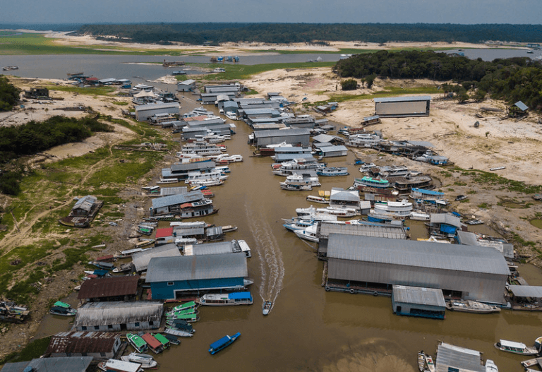 Manaus decreta situação de emergência por conta da seca histórica dos rios