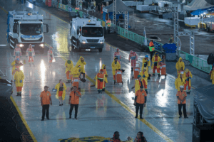 Prefeitura recolhe mais de 35 toneladas de lixo no sambódromo no Carnaval 2026