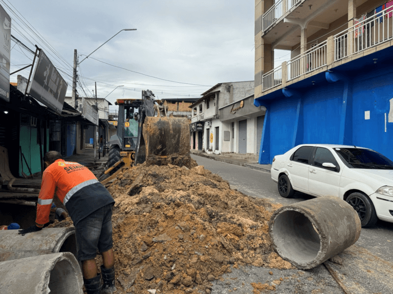 Prefeitura de Manaus recupera rede de drenagem no Novo Aleixo e reforça segurança