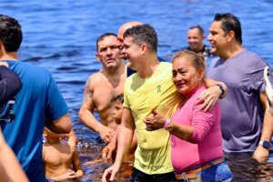 David Almeida resgata praia da Ponta Branca e devolve área de lazer às famílias da zona Sul