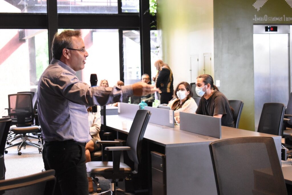 Prefeitura de Manaus divulga lista de selecionados para treinamento com Inteligência Artificial voltado ao emprego