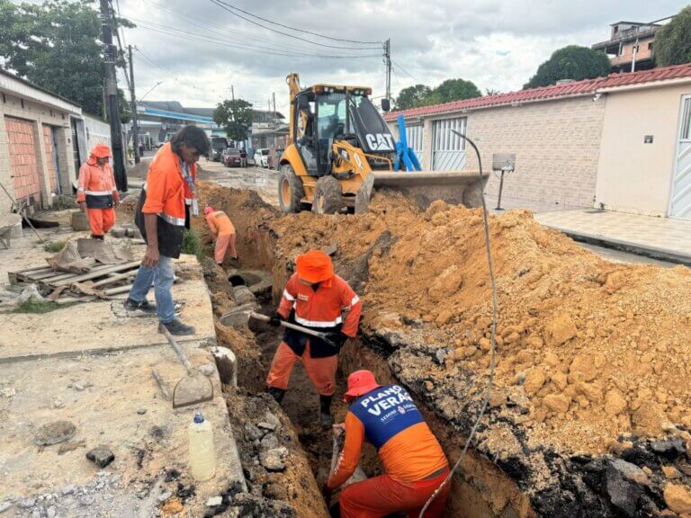 Prefeitura de Manaus avança com implantação de nova rede de drenagem profunda no bairro Flores