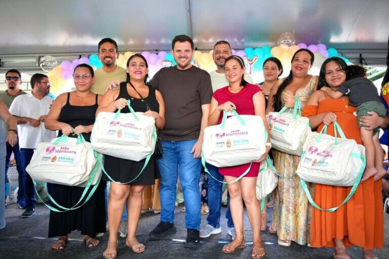 Prefeito Renato Junior realiza maior entrega do programa ‘Mãe Manauara’ e beneficia mais de mil gestantes em Manaus